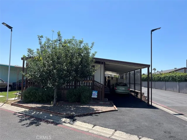 302 Castle Lane, Santa Ana, California 92704