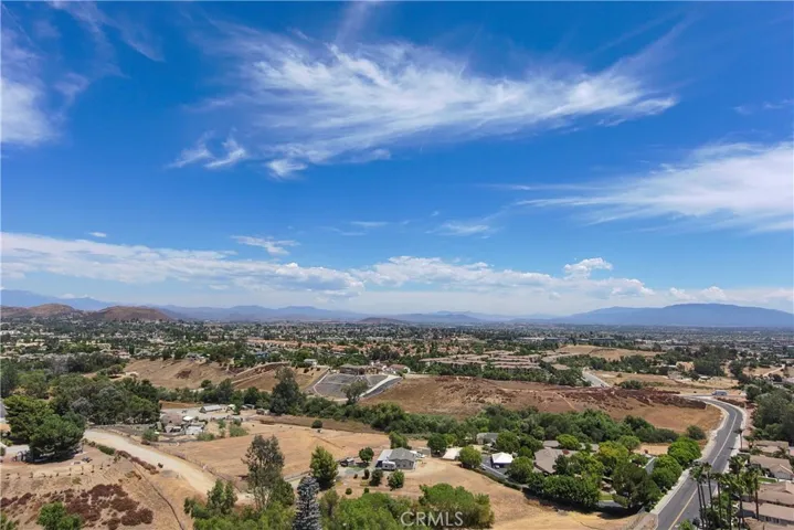 24751 Lincoln Avenue, Murrieta, California 92562