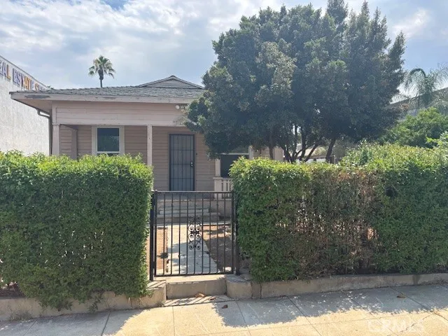 115 N Victoria Avenue, Corona, California 92879 home-pic-0