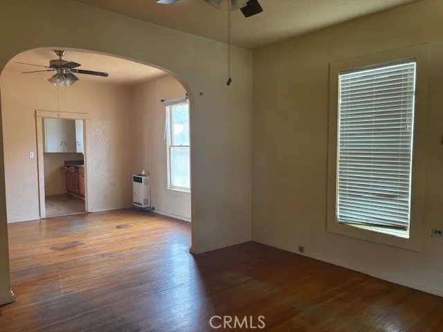 115 N Victoria Avenue, Corona, California 92879 home-pic-3