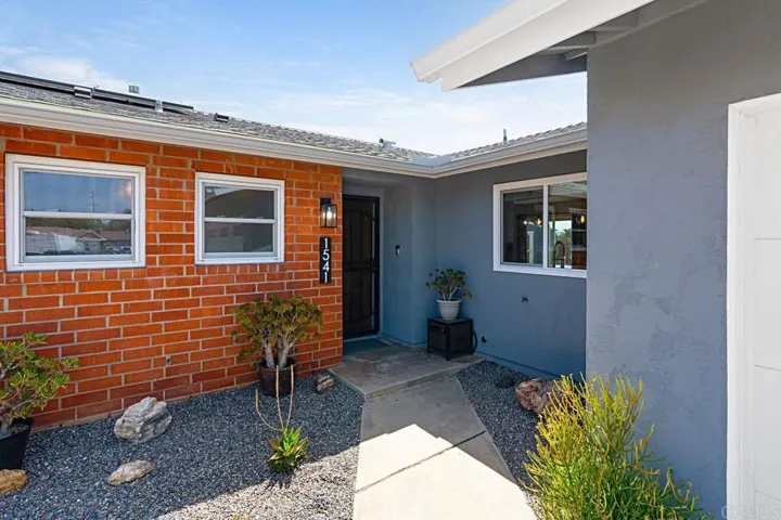 1541 Magnolia Place, Escondido, California 92027