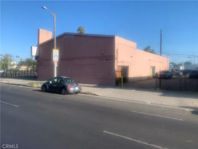 715 E Manchester Avenue, Los Angeles, California 90001