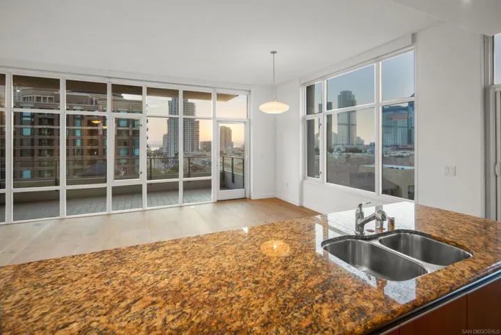 550 Front St 705, San Diego, California 92101