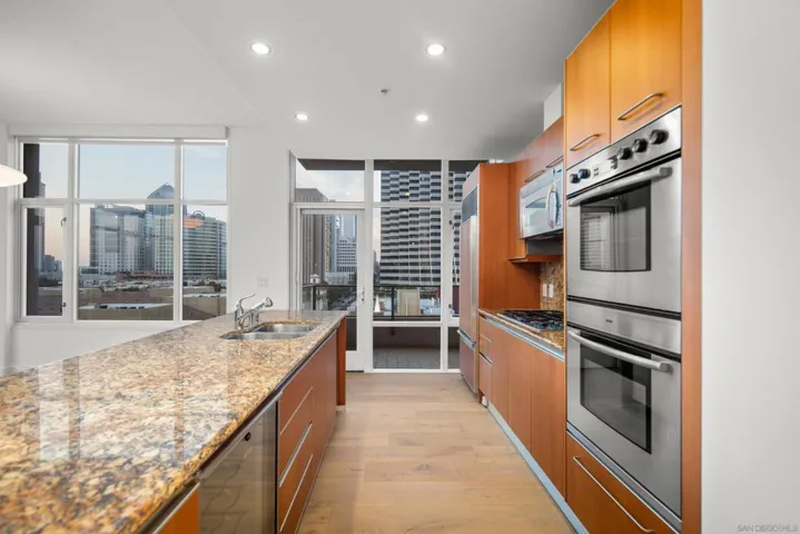 550 Front St 705, San Diego, California 92101