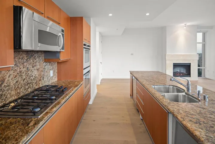 550 Front St 705, San Diego, California 92101