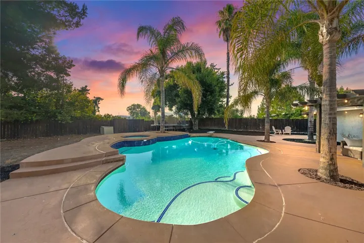 42811 N Star Court, Temecula, California 92592