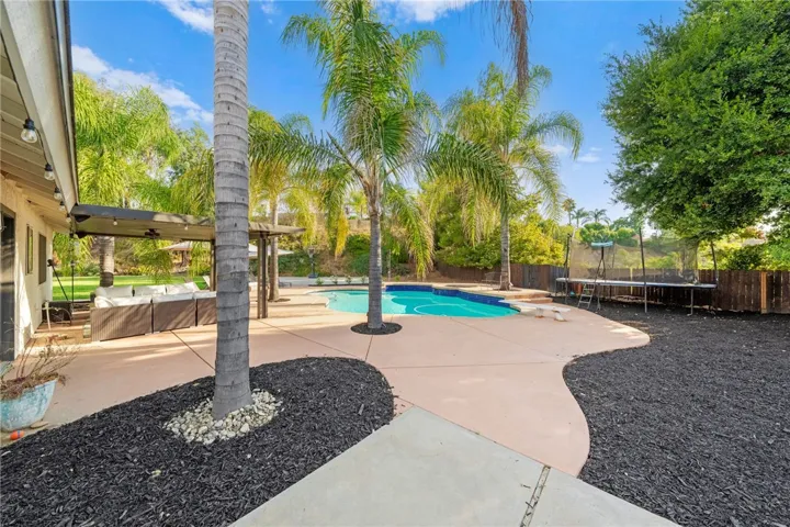 42811 N Star Court, Temecula, California 92592