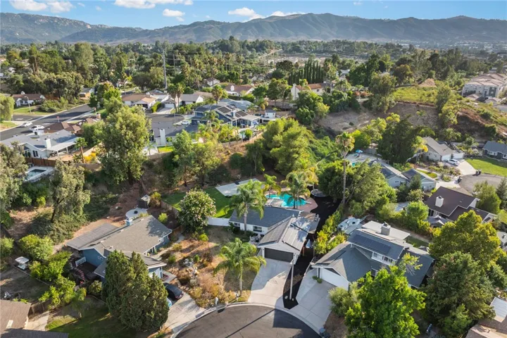 42811 N Star Court, Temecula, California 92592