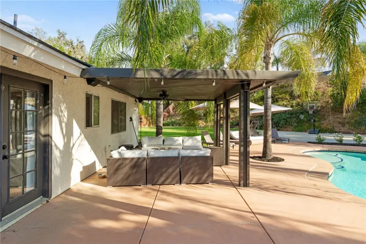 42811 N Star Court, Temecula, California 92592