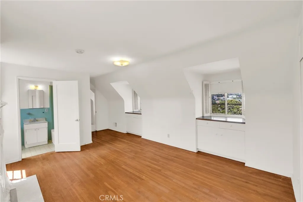 2536 Micheltorena Street, Los Angeles, California 90039 home-pic-28