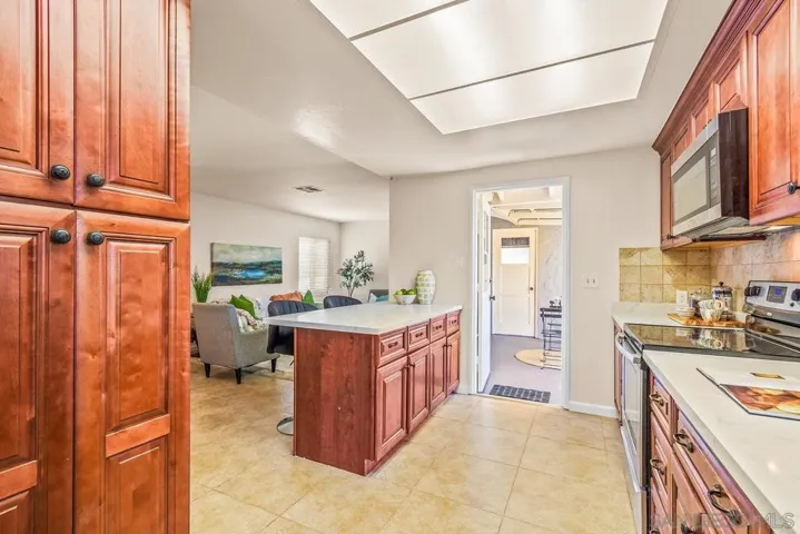 11944 Callado Rd, San Diego, California 92128