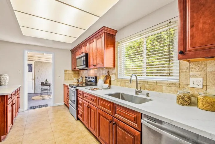 11944 Callado Rd, San Diego, California 92128
