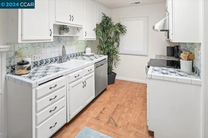 564 Georgia Ave, Palo Alto, California 94306