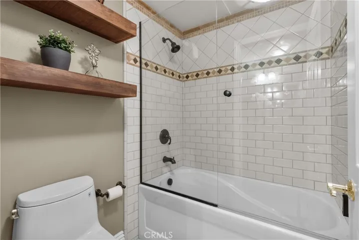 23942 Via Flamenco, Valencia, California 91355