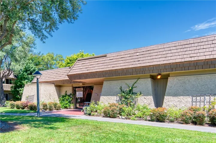 Amazing amenities including pools, hot tubs, clubhouses and greenbelts!