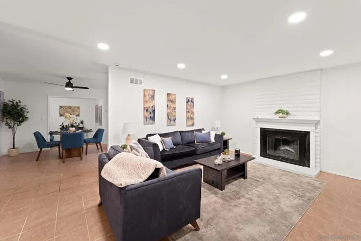 13121 Ridgedale Dr., Poway, California 92064