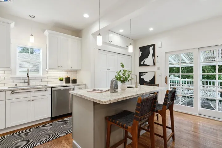 3009 Humboldt Avenue, Oakland, California 94602