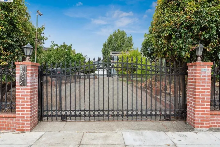 3009 Humboldt Avenue, Oakland, California 94602