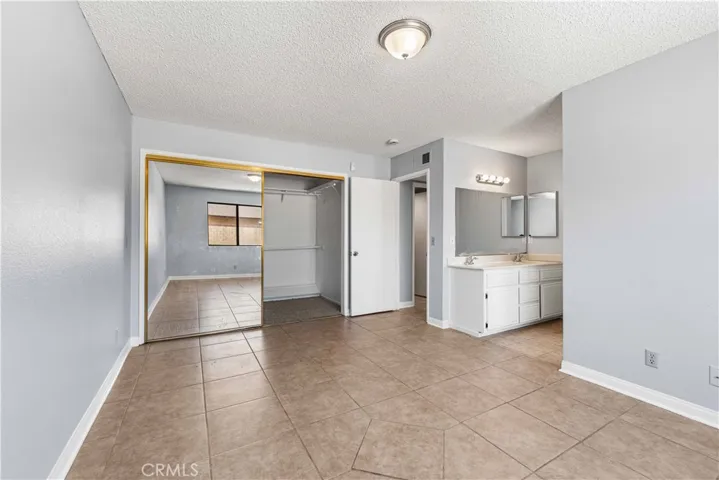 1243 W Avenue H4, Lancaster, California 93534