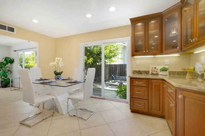 958 La Plata Plaza, Campbell, California 95008