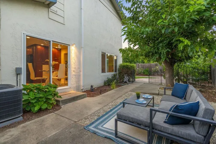 958 La Plata Plaza, Campbell, California 95008