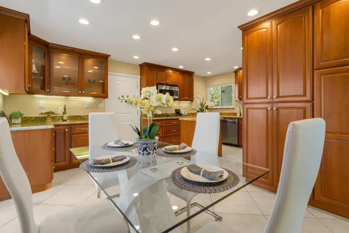 958 La Plata Plaza, Campbell, California 95008