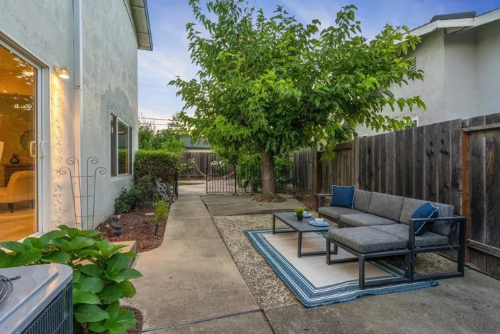 958 La Plata Plaza, Campbell, California 95008