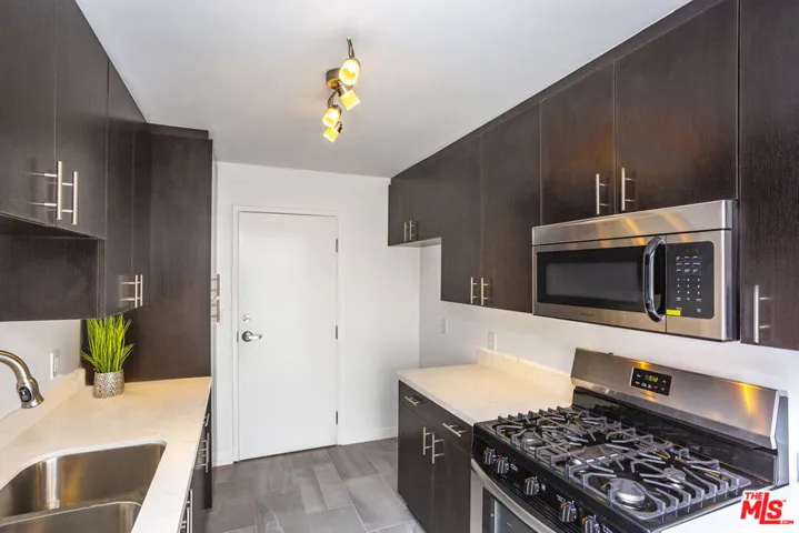 468 S Roxbury Drive 204, Beverly Hills, California 90212