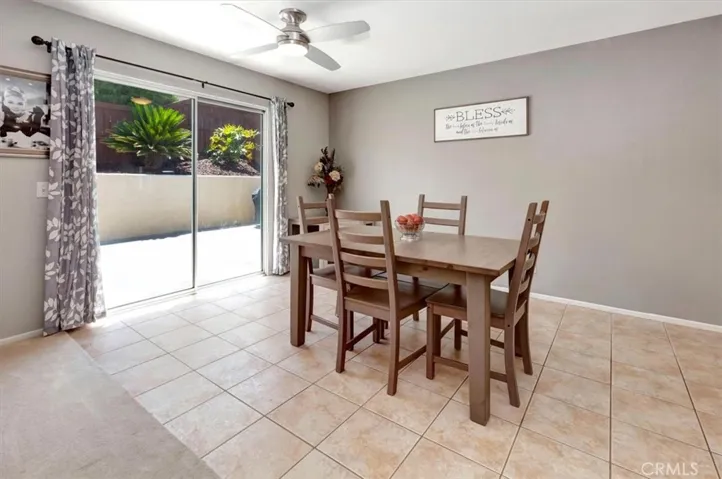 Kitchen Eating Area