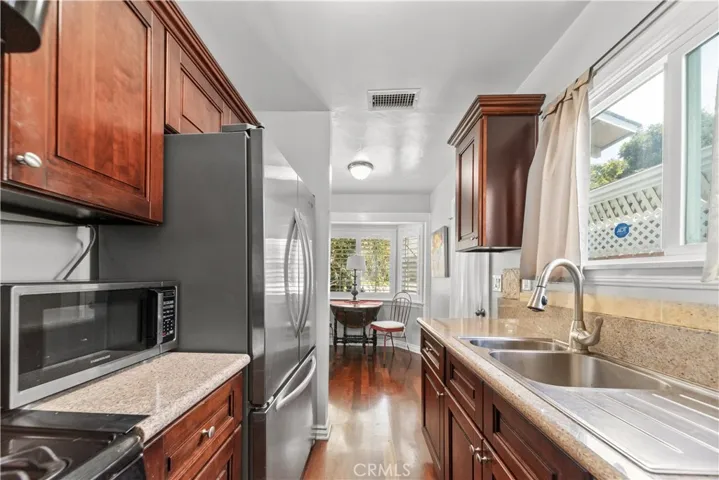 830 W Foothill Boulevard, Glendora, California 91741