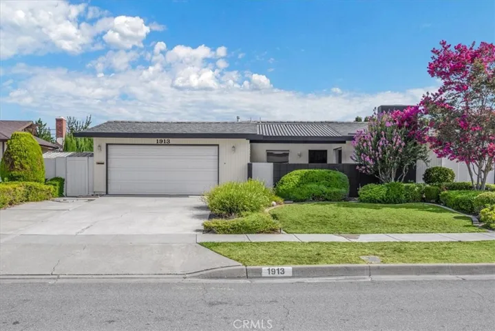 1913 Aspen Circle, Fullerton, California 92835