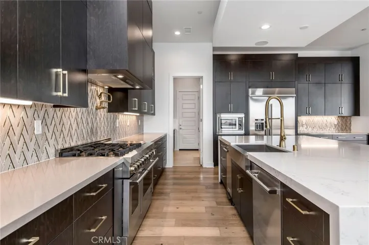 20330 Willoughby Lane, Porter Ranch, California 91326