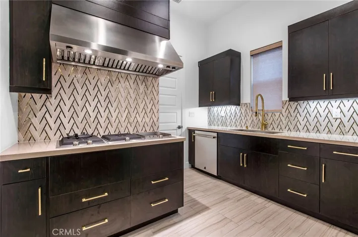20330 Willoughby Lane, Porter Ranch, California 91326