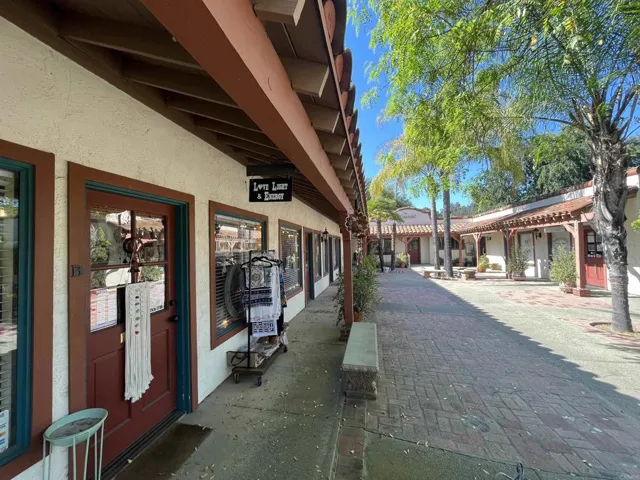 28714 Valley Center Rd Road, Valley Center, California 92082