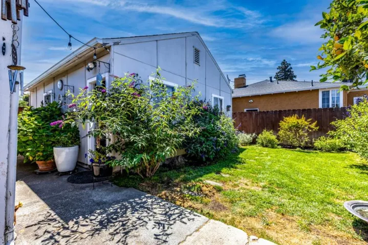 3448 Bay Road, Redwood City, California 94063