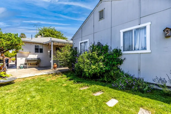 3448 Bay Road, Redwood City, California 94063