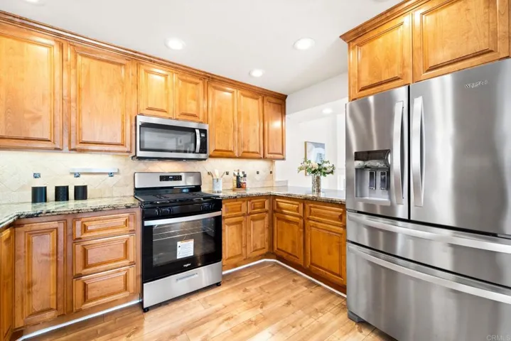 Equipped with new or newer SS Whirlpool appliances.
