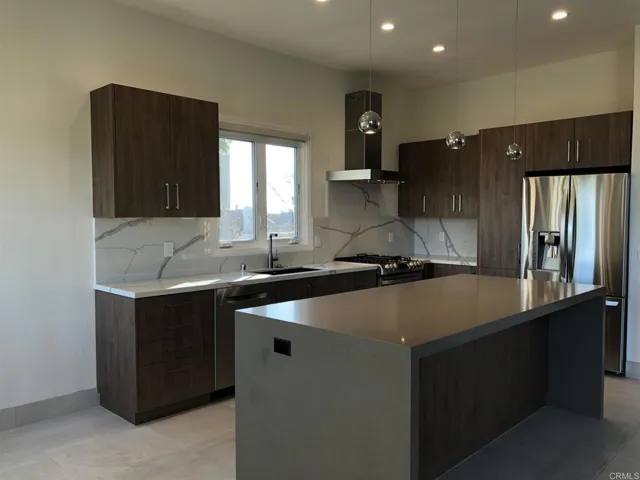 854 Del Mar Downs, Solana Beach, California 92075