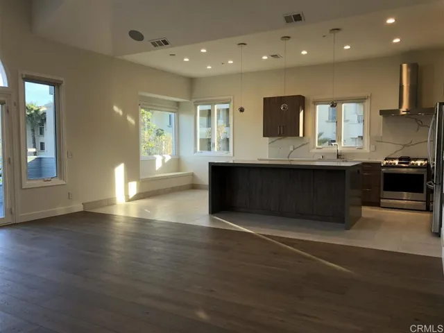 854 Del Mar Downs, Solana Beach, California 92075