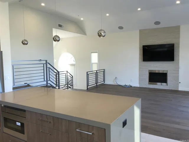 854 Del Mar Downs, Solana Beach, California 92075
