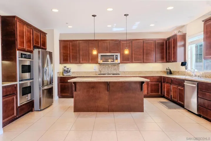 45951 Camino Rubi, Temecula, California 92592