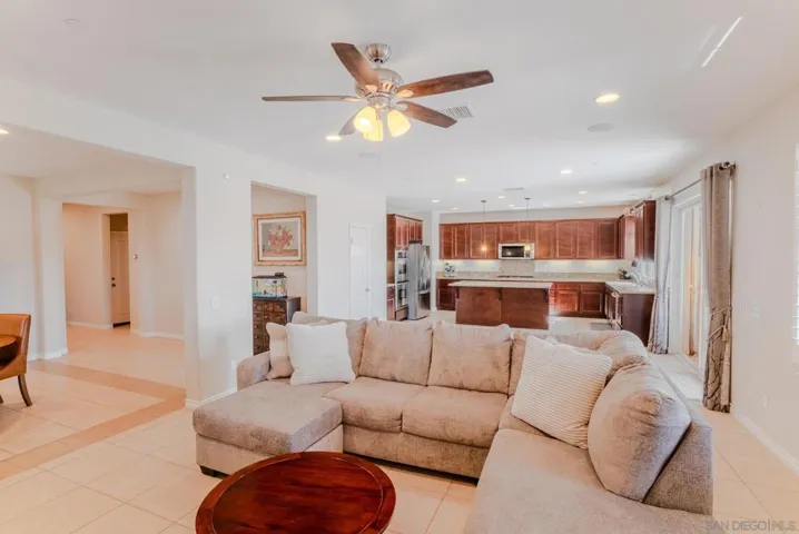 45951 Camino Rubi, Temecula, California 92592