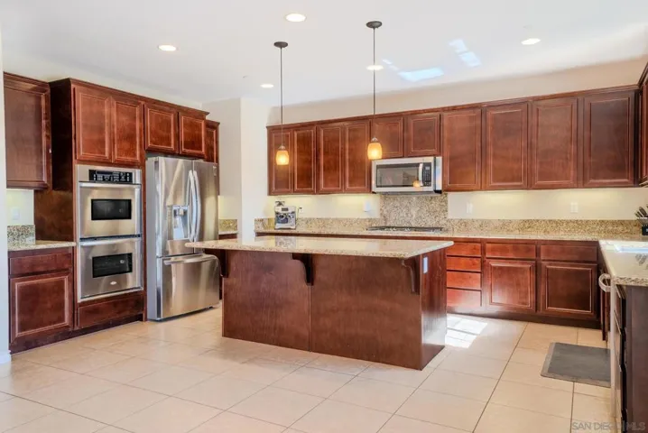 45951 Camino Rubi, Temecula, California 92592