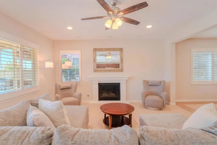 45951 Camino Rubi, Temecula, California 92592