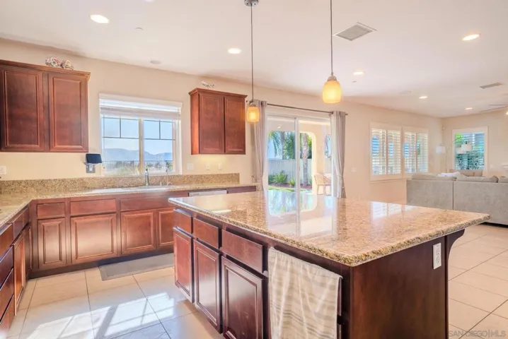 45951 Camino Rubi, Temecula, California 92592