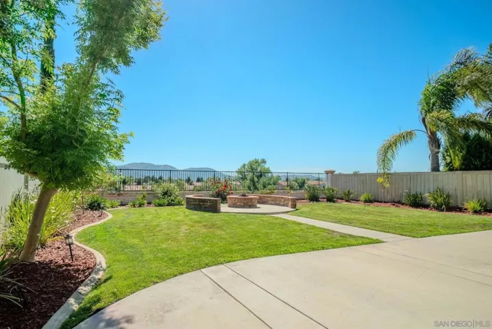 45951 Camino Rubi, Temecula, California 92592