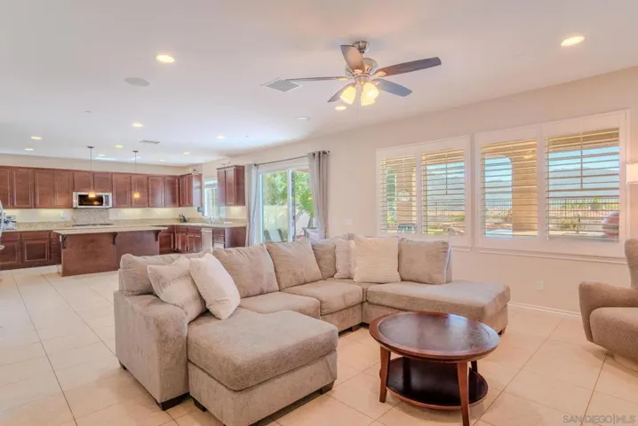 45951 Camino Rubi, Temecula, California 92592