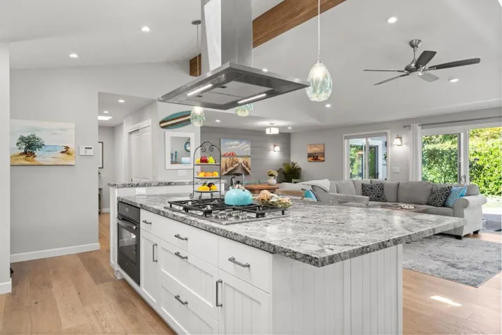 810 Seacliff Drive, Aptos, California 95003