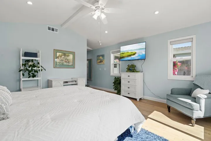 810 Seacliff Drive, Aptos, California 95003