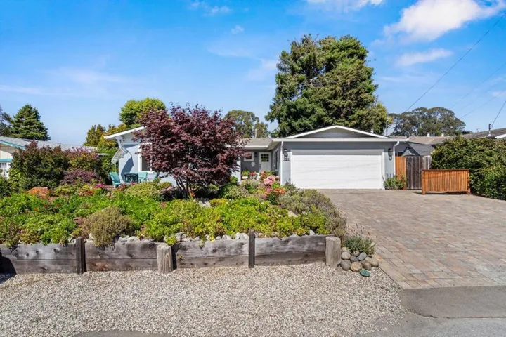 810 Seacliff Drive, Aptos, California 95003